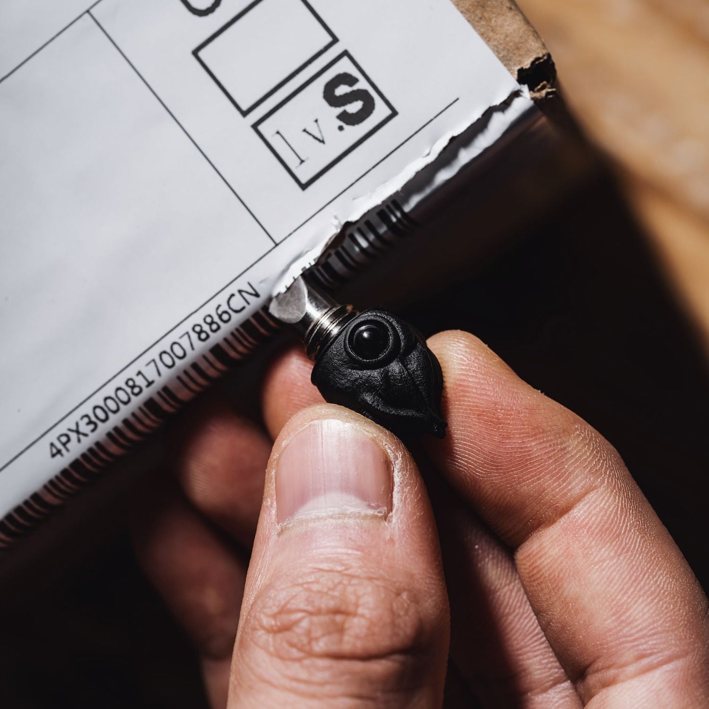 silver ouroboros earrings details 05