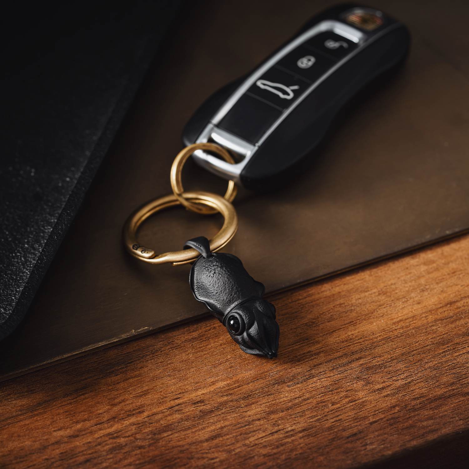 silver ouroboros earrings details 09